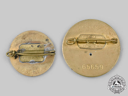 germany,_nsdap._a_pair_of_golden_parties_badges_c2020_080_mnc0728
