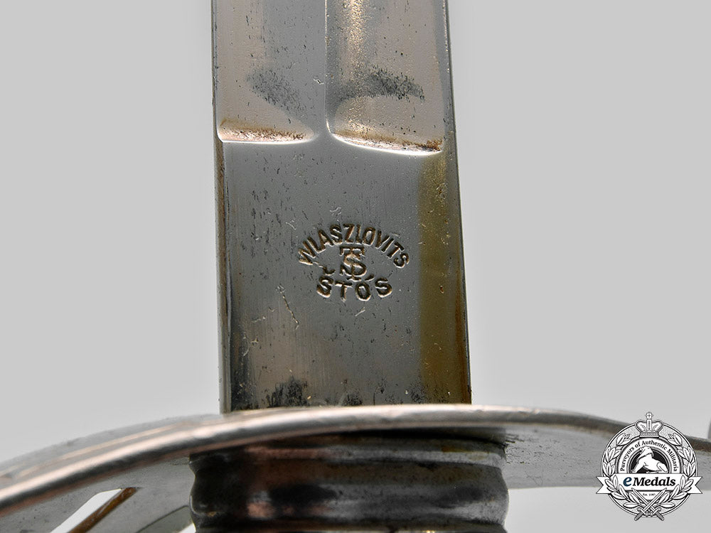 slovakia,_i_republic._an_army_officer’s_sabre,_by_wlaszovits_c2020_090_mnc0945_1