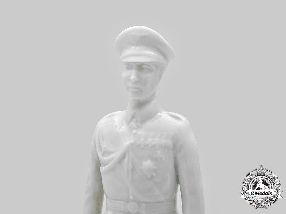 germany,_federal_republic._a_wehrmacht_general_porcelain_figurine,_by_karl-_heinz_klette,_c.1957_c2020_090_mnc6988_1