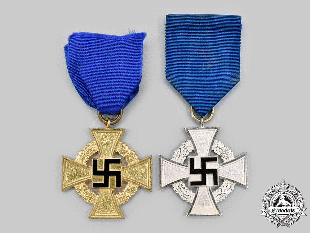 germany,_third_reich._a_pair_of_civil_service_long_service_decorations_c2020_101_mnc1374