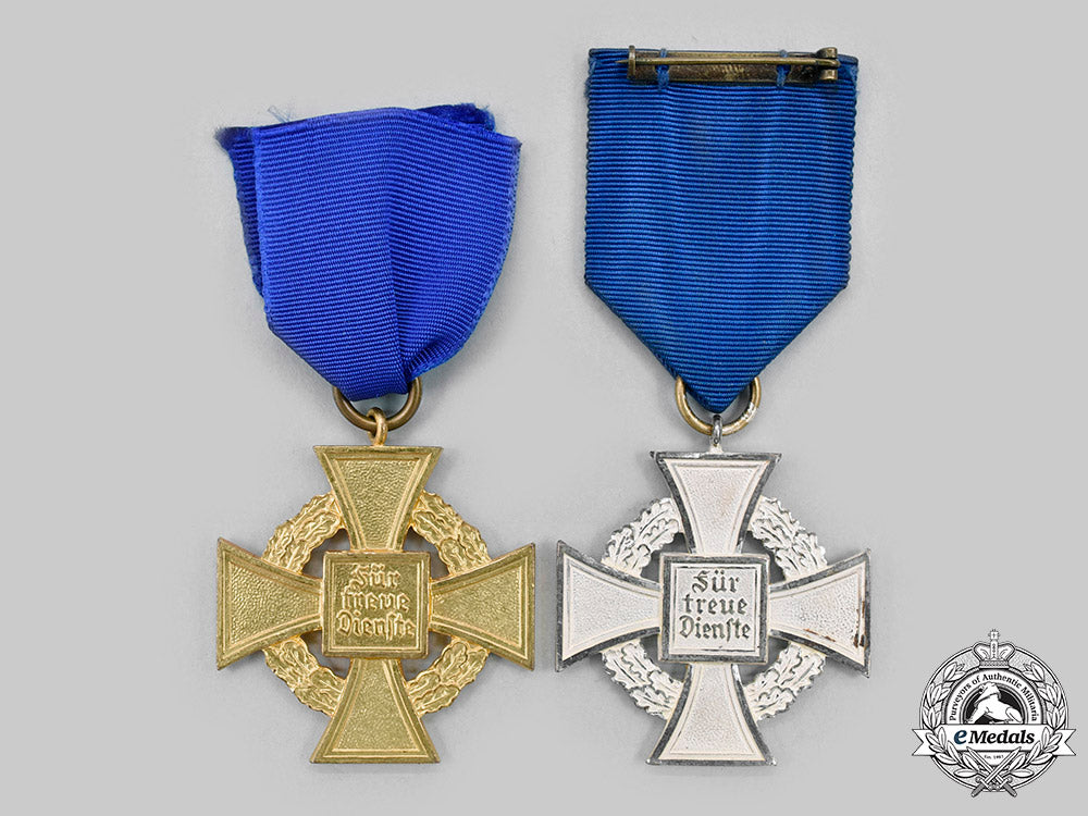 germany,_third_reich._a_pair_of_civil_service_long_service_decorations_c2020_102_mnc1376