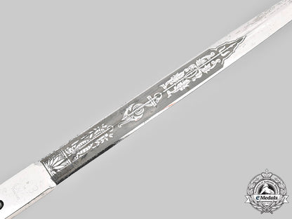 germany,_kriegsmarine._an_officer’s_dagger,_ii_pattern,_by_carl_eickhorn_c2020_128_mnc8470