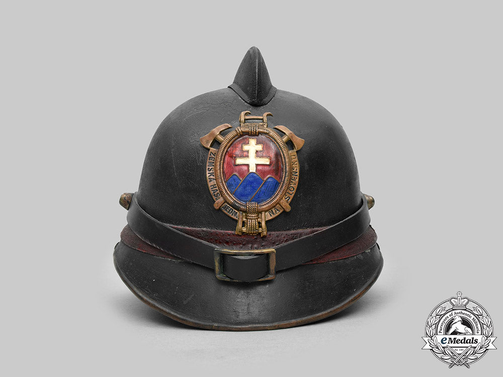 slovakia,_first_republic._a_fire_brigade_personnel_helmet_c2020_129_mnc0795_1