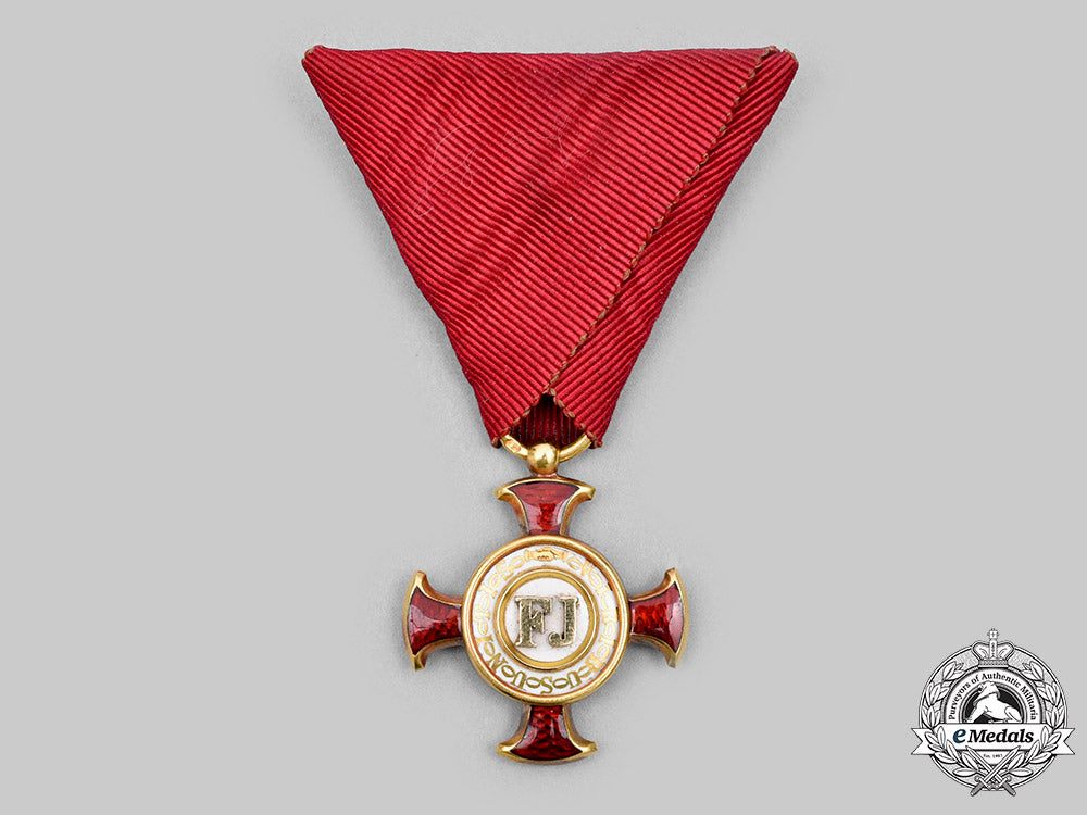 austria,_imperial._a_merit_cross_in_gold,_ii_class_with_case,_by_v._mayer’s_söhne_c2020_130_mnc4984