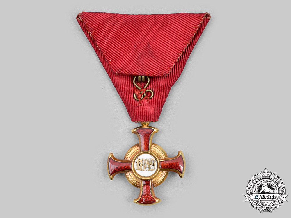 austria,_imperial._a_merit_cross_in_gold,_ii_class_with_case,_by_v._mayer’s_söhne_c2020_131_mnc4986