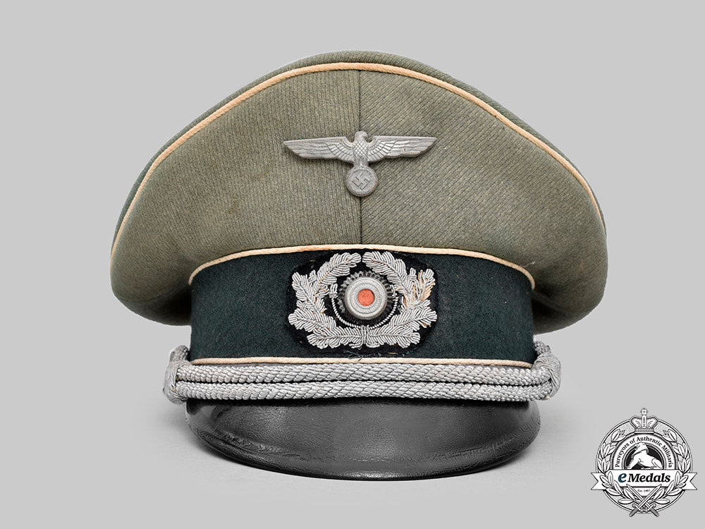 germany,_heer._an_infantry_officer’s_visor_cap,_by_peter_küpper_c2020_139_mnc4303_1