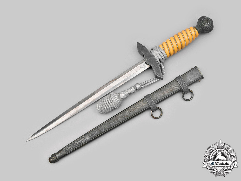 germany,_luftwaffe._an_officer's_dagger_with_general’s_hanger,_by_lauterjung&_co._c2020_148_mnc8426