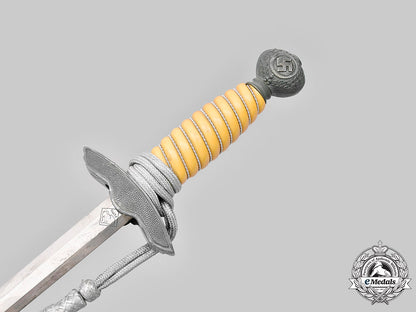germany,_luftwaffe._an_officer's_dagger_with_general’s_hanger,_by_lauterjung&_co._c2020_152_mnc8435