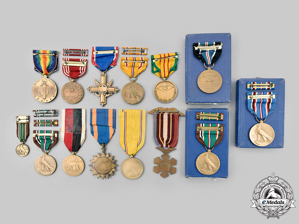 united_states._lot_of_fourteen_medals_c2020_161_mnc8859_1