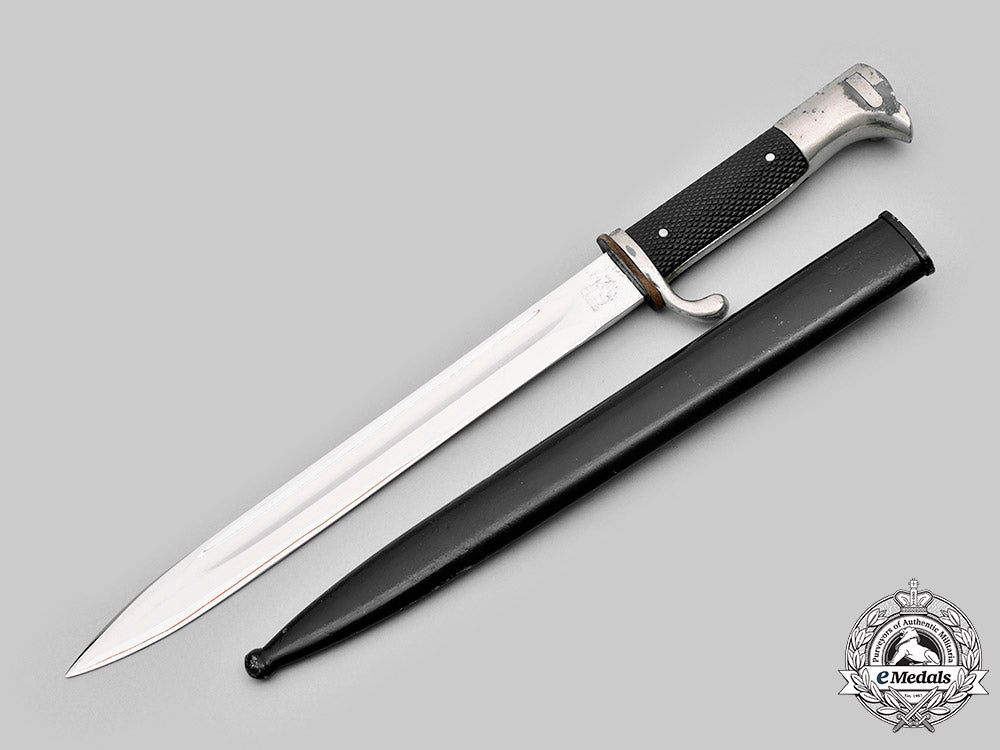 germany,_heer._an_nco/_officer’s_etched_dress_bayonet,_by_carl_eickhorn_c2020_163_mnc5142_1_1