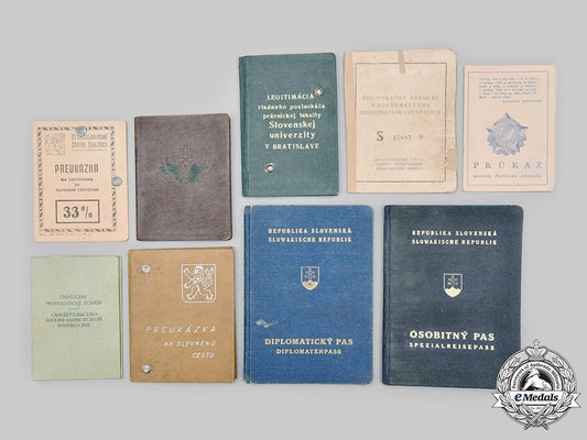 slovakia,_i_republic._a_mixed_lot_of_travel_booklets_and_documents_c2020_173_mnc1749_1