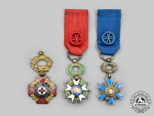 france,_republic._a_lot_of_three_miniature_decorations,_c.1960_c2020_176_mnc7070_1