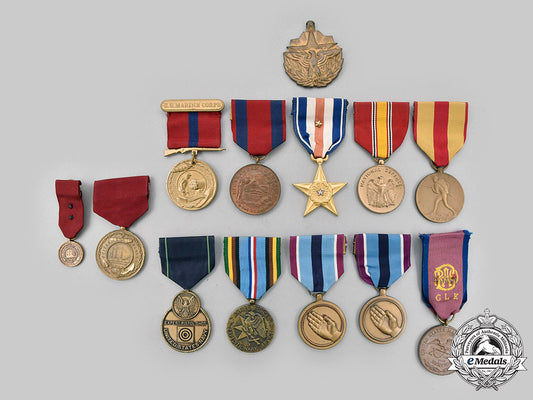 united_states._a_lot_of_thirteen_medals_c2020_178_mnc8841_1