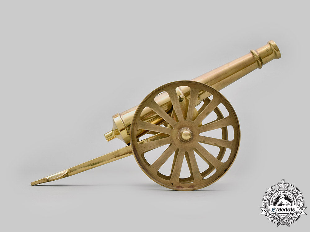 united_states._a_pair_of_mid20_th_century_large_brass_desk_cannons_c2020_195_mnc8716_1_1
