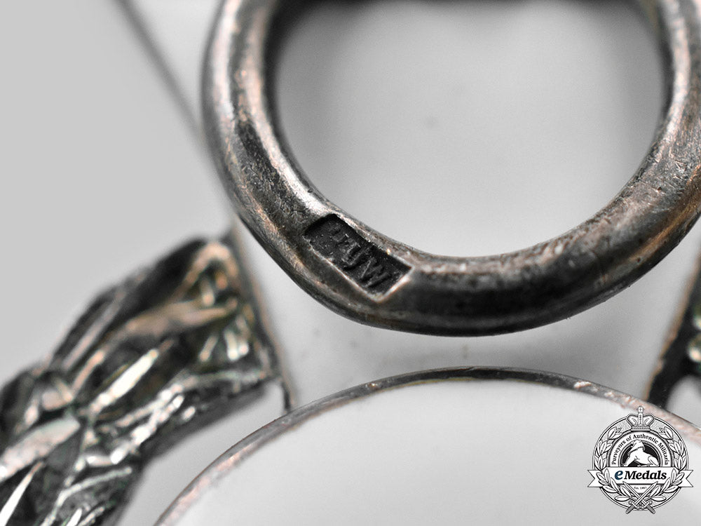 austria,_empire._a_military_merit_cross,_iii_class_with_war_decoration,_cased_c2020_197_mnc0662