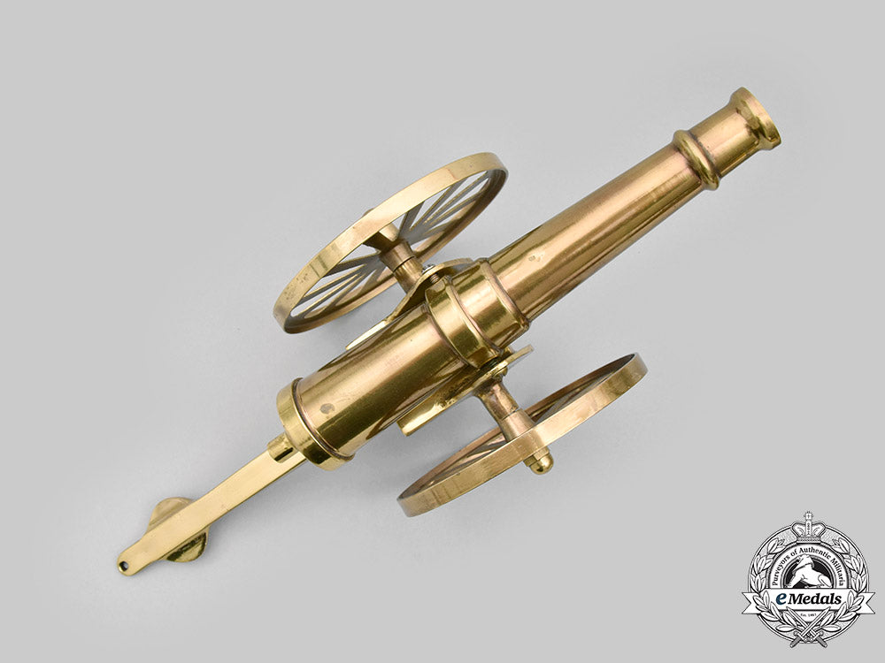 united_states._a_pair_of_mid20_th_century_large_brass_desk_cannons_c2020_198_mnc8724_1_1