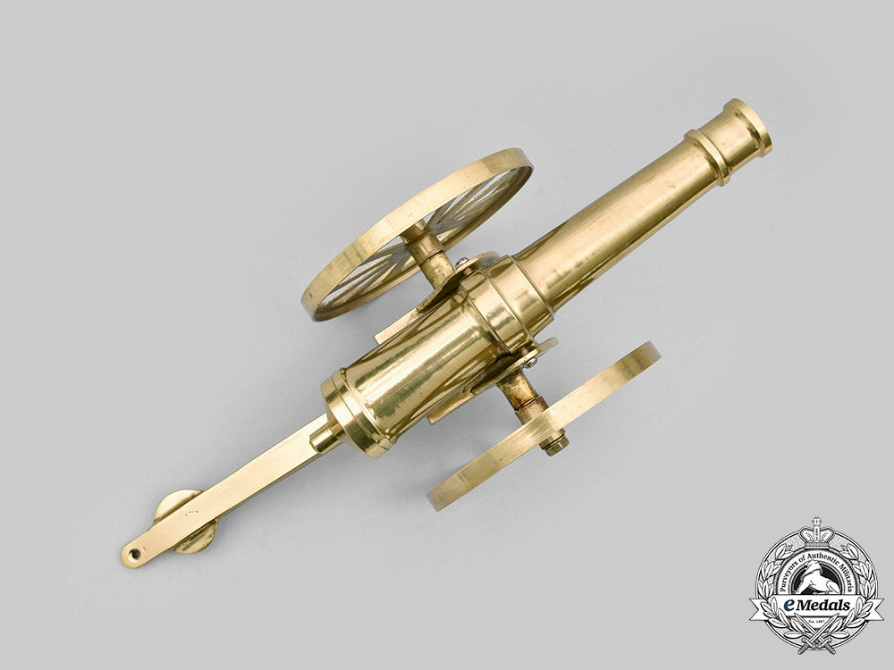 united_states._a_pair_of_mid20_th_century_large_brass_desk_cannons_c2020_199_mnc8725_1_1