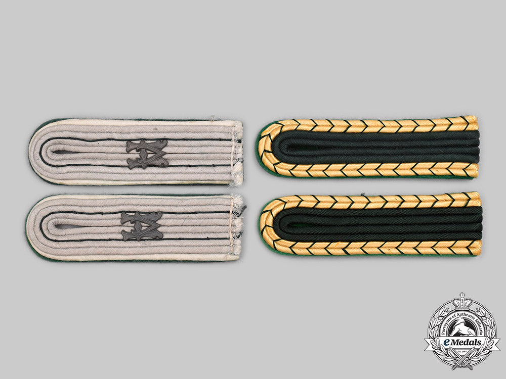 germany,_third_reich._a_lot_of_wehrmacht_and_administrative_shoulder_boards_c2020_207_mnc3224_1
