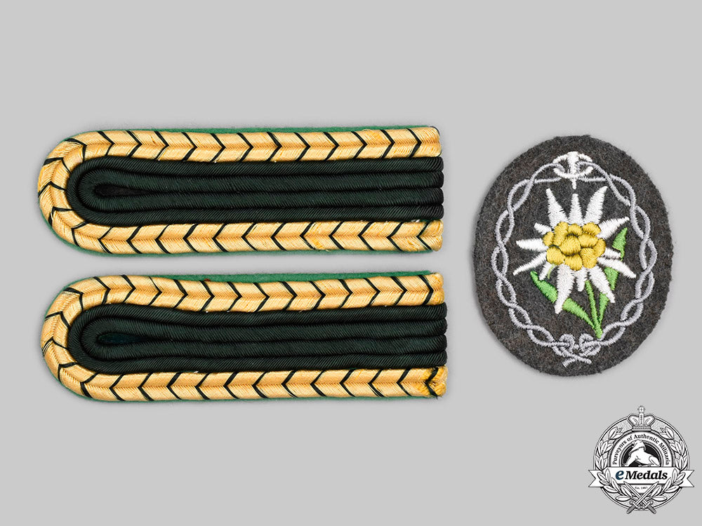 germany,_third_reich._a_mixed_lot_of_uniform_insignia_c2020_218_mnc3247_1