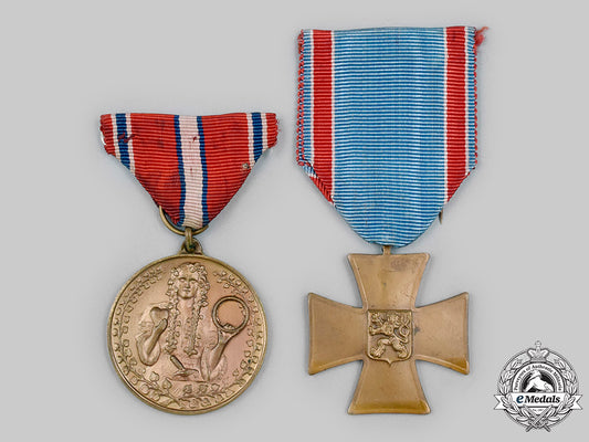 czechoslovakia,_i_republic;_slovakia,_republic._two_volunteer_awards_c2020_219_mnc0781