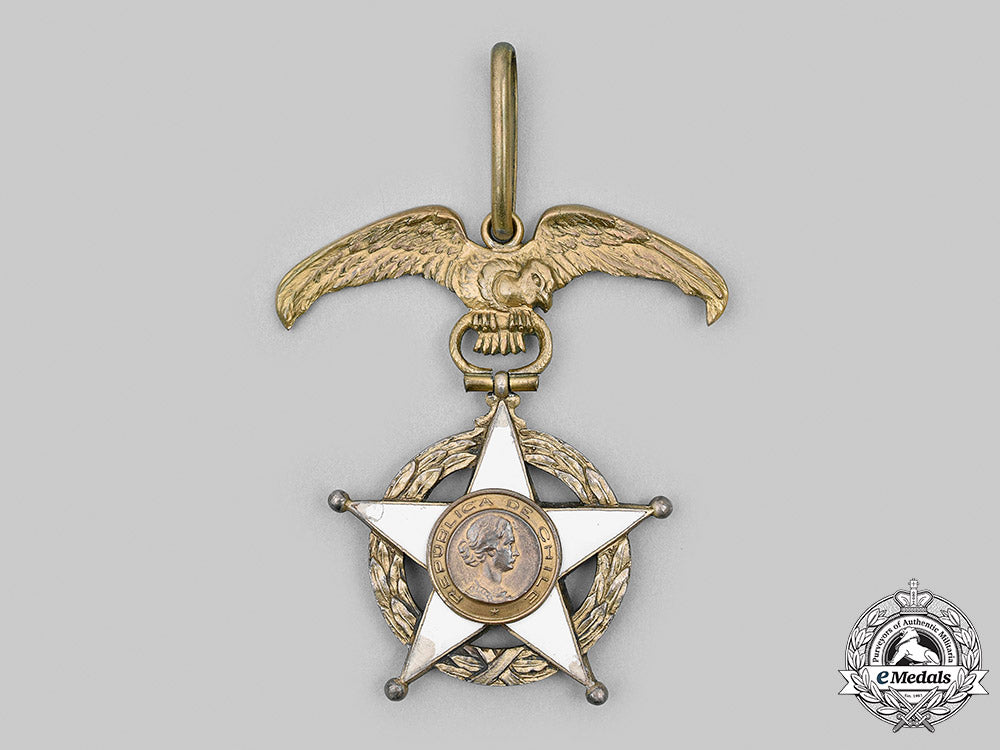chile,_republic._an_order_of_merit,_iii_class_commander,_c.1935_c2020_238_mnc2410_1_1
