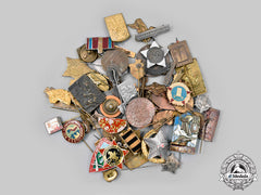 Czechoslovakia, Republic, Socialist Republic. A Lot Of Fifty-Five Badges And Stickpins