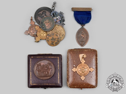 united_kingdom._lot_of_eleven_assorted_medals_and_tokens_c2020_247_mnc8106_1