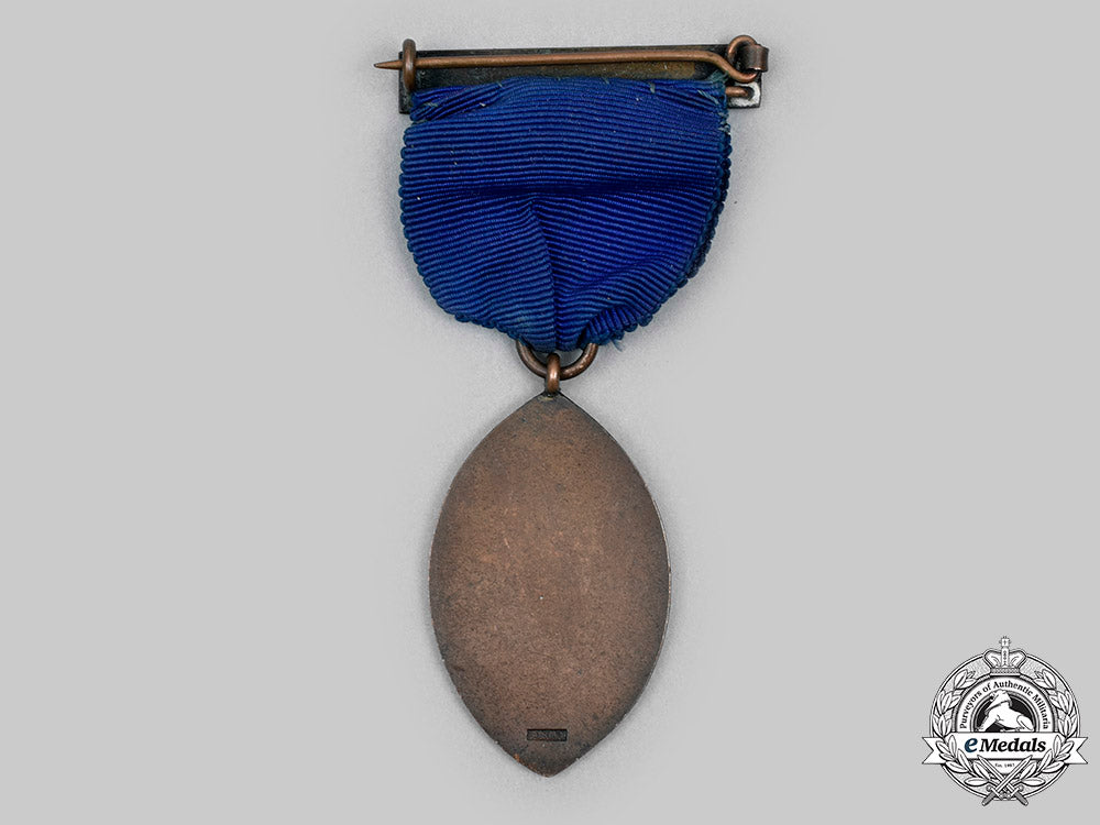 united_kingdom._lot_of_eleven_assorted_medals_and_tokens_c2020_249_mnc8110_1
