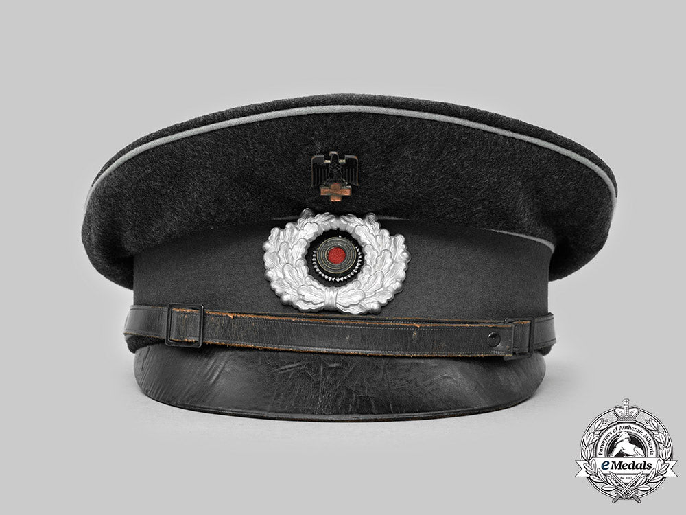 germany,_drk._a_red_cross_official’s_visor_cap_c2020_258_mnc9706