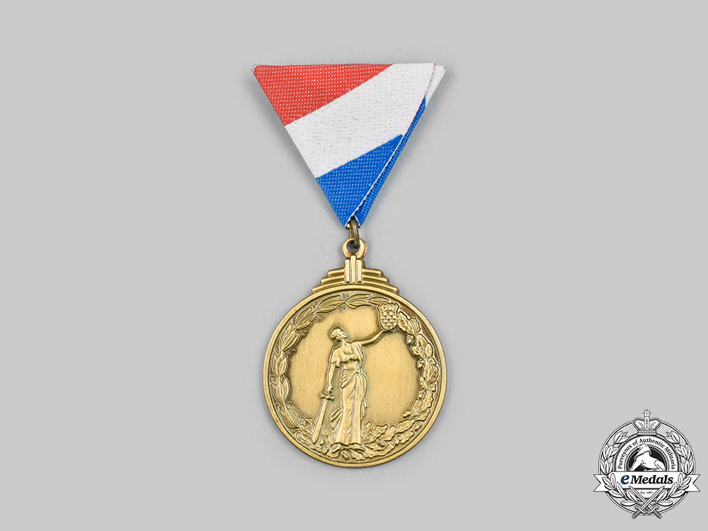 croatia,_republic._a_medal_of_remembrance_for_the_homeland_war,_cased_c2020_269_mnc1111_1