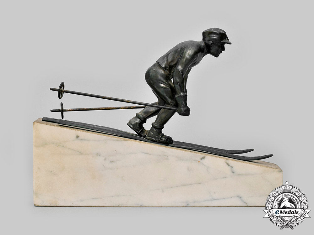 slovakia._i_republic._a1940_downhill_ski_victor’s_trophy,_with_goggles_c2020_289_mnc9035_1