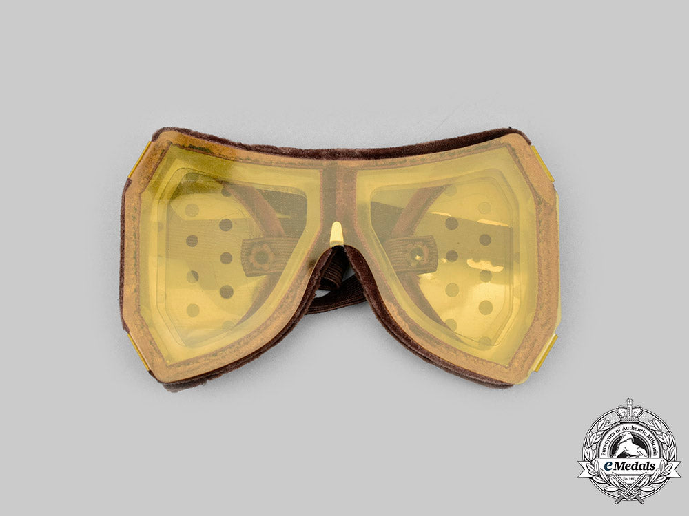 slovakia._i_republic._a1940_downhill_ski_victor’s_trophy,_with_goggles_c2020_291_mnc9041_1
