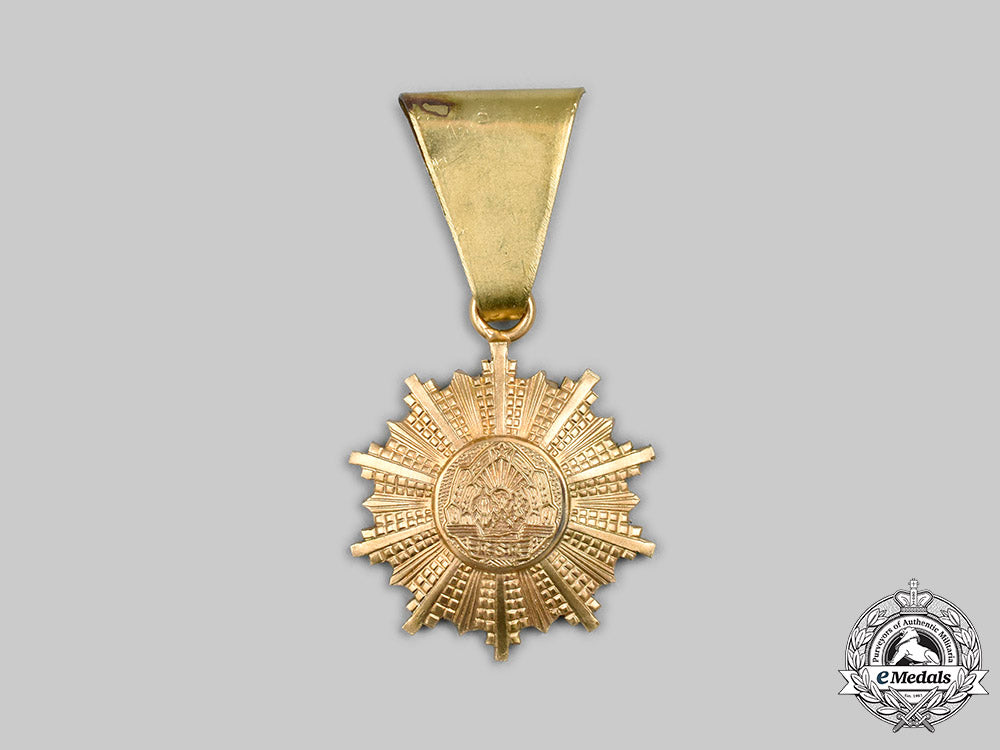 romania,_socialist_republic._order_of23_august,_i_class_grand_cross_badge,_c.1970_c2020_292_mnc3191