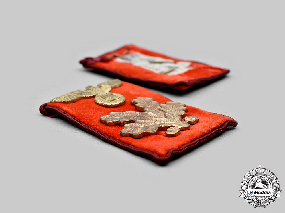 germany,_nsdap._a_set_of_gau-_level_befehlsleiter_collar_tabs_c2020_300_mnc0422_1