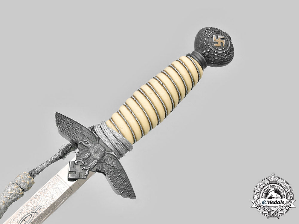 germany,_luftwaffe._a_ii_pattern_officer’s_dagger_with_etched_blade&_hanger,_by_emil_voos_c2020_3156_mnc1506_1