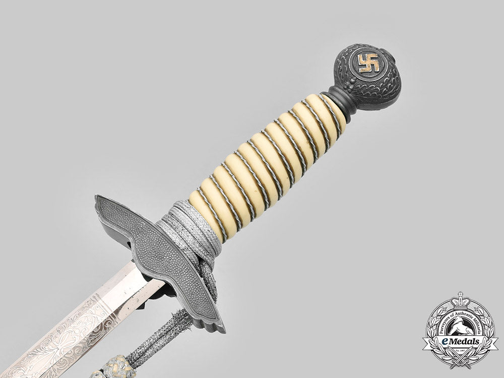 germany,_luftwaffe._a_ii_pattern_officer’s_dagger_with_etched_blade&_hanger,_by_emil_voos_c2020_3157_mnc1514_1
