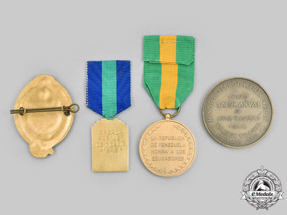 canada,_mexico,_uruguay,_venezuela._a_lot_of_four_badges_and_medals_c2020_3195_mnc1057_1