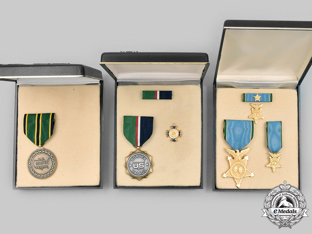 united_states._a_lot_of_three_united_states_border_patrol_awards_cased_c2020_327_mnc2110