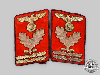 germany,_nsdap._a_set_of_gau-_level_hauptbereichsleiter_collar_tabs_c2020_347_mnc0387_1