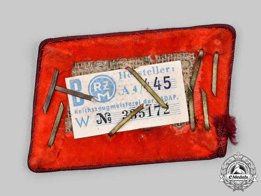 germany,_nsdap._a_set_of_gau-_level_hauptbereichsleiter_collar_tabs_c2020_349_mnc0391_1