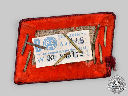 germany,_nsdap._a_set_of_gau-_level_hauptbereichsleiter_collar_tabs_c2020_349_mnc0391_1