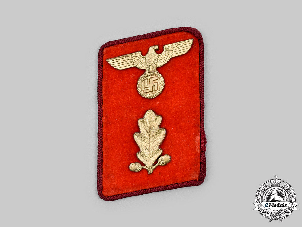 germany,_nsdap._a_gau-_level_abschnittsleiter_collar_tab_c2020_350_mnc0395_1