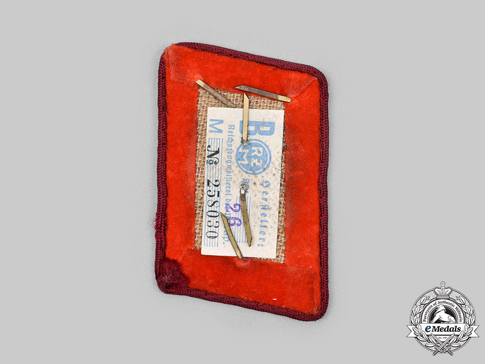 germany,_nsdap._a_gau-_level_abschnittsleiter_collar_tab_c2020_351_mnc0397_1