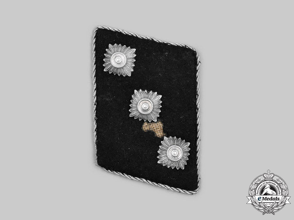 germany,_ss._a_waffen-_ss_untersturmführer_collar_tab_c2020_355_mnc3956_1_1