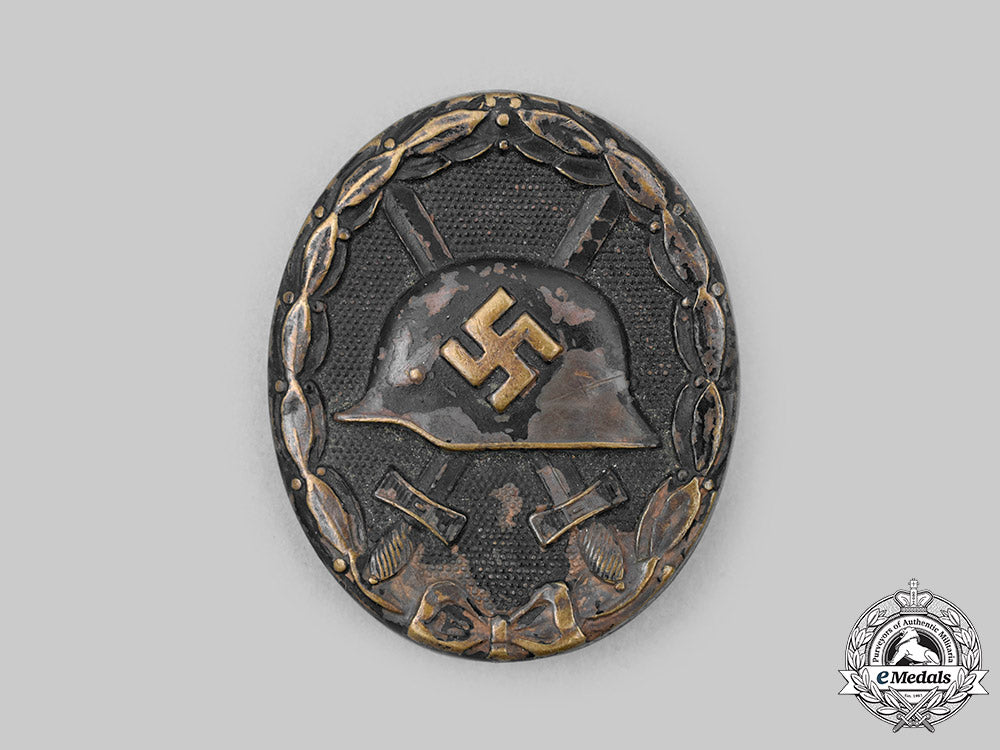 germany,_heer._a_black_grade_wound_badge,_with_award_document,_to_gefreiter_franz_held_c2020_363_mnc4776