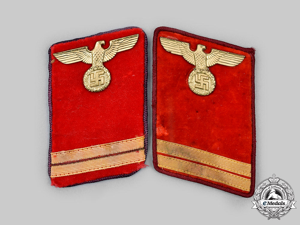 germany,_nsdap._a_set_of_gau-_level_haupthelfer_collar_tabs_c2020_366_mnc0315_1_1_1_1