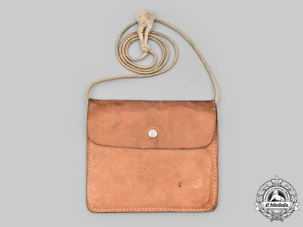 germany,_heer._an_artillerie-_regiment35_identification_tag,_with_leather_pouch_c2020_373_mnc4795_1