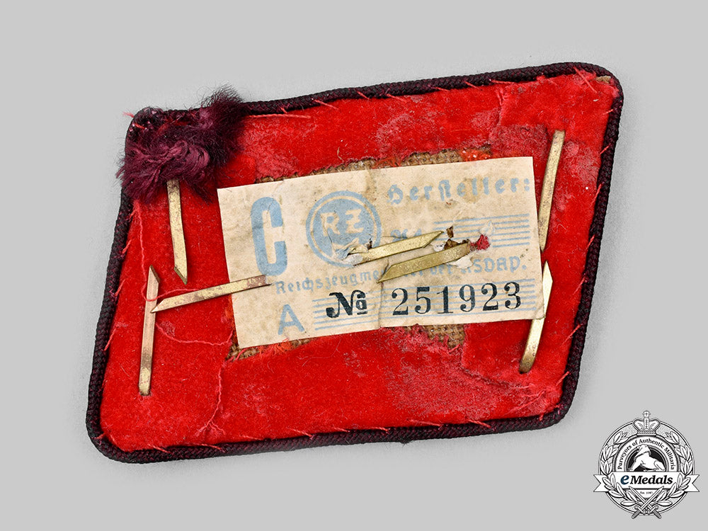 germany,_nsdap._a_gau-_level_oberabschnittsleiter_collar_tab_c2020_375_mnc0336_1