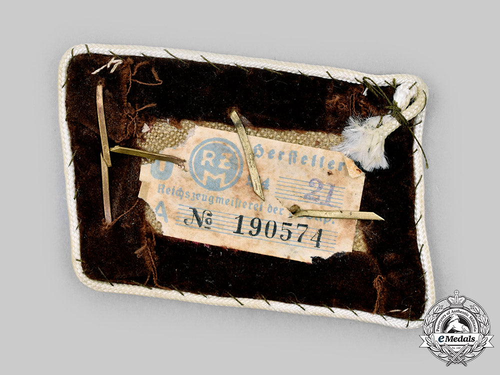 germany,_nsdap._a_set_of_kreis-_level_bereichsleiter_collar_tabs_c2020_378_mnc0344