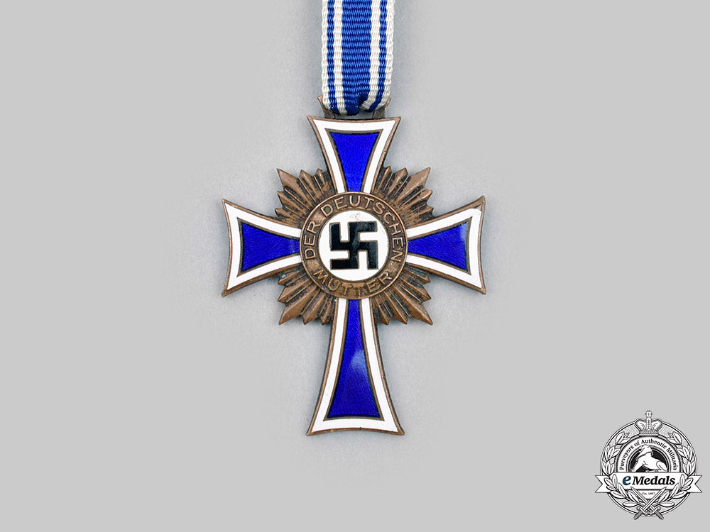 germany,_third_reich._an_honour_cross_of_the_german_mother,_bronze_grade,_by_maria_schenkl_c2020_378_mnc1901
